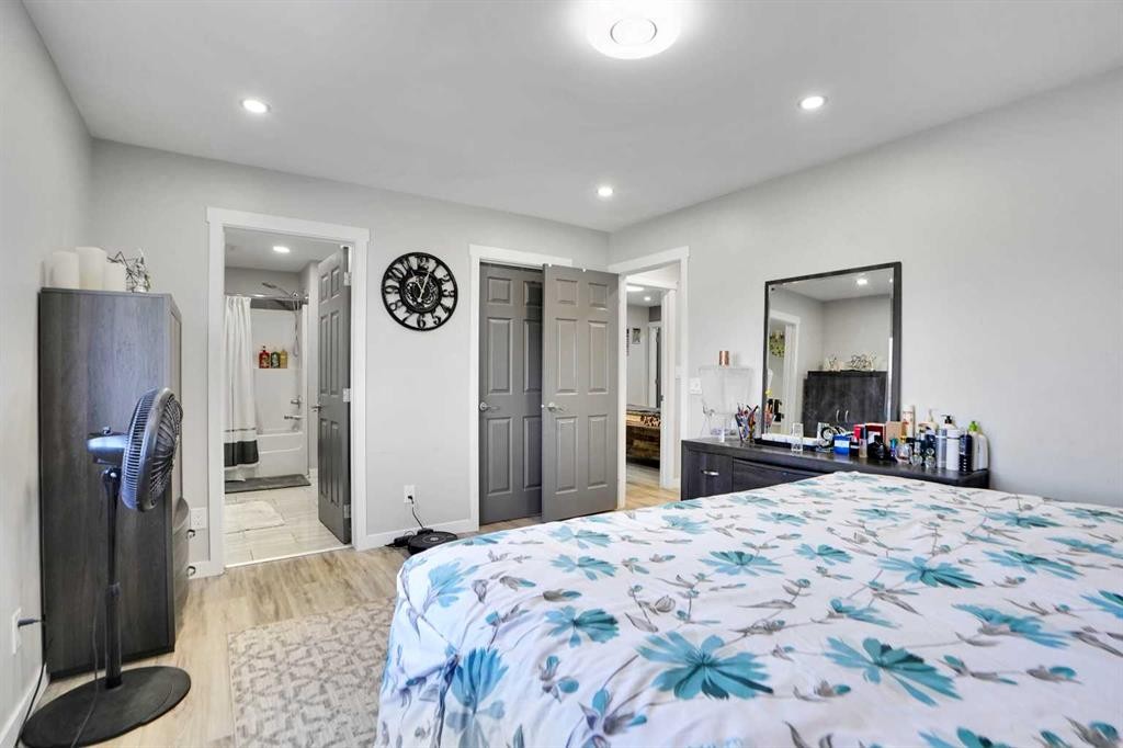 91 Copperstone Gate Se, Calgary, AB - Indoor Photo Showing Bedroom