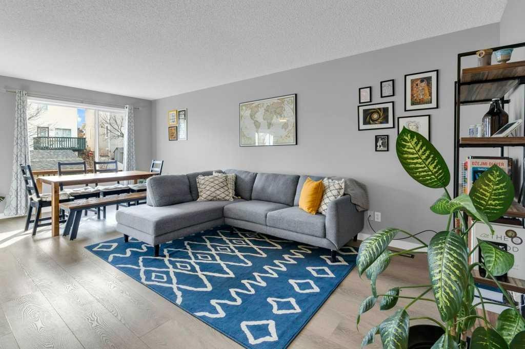 11185 Hidden Valley Drive Nw, Calgary, AB - Indoor Photo Showing Living Room