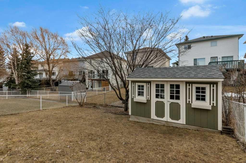 11185 Hidden Valley Drive Nw, Calgary, AB - Outdoor