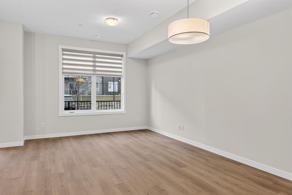 203-400 Belmont Street Sw, Calgary, AB - Indoor Photo Showing Other Room