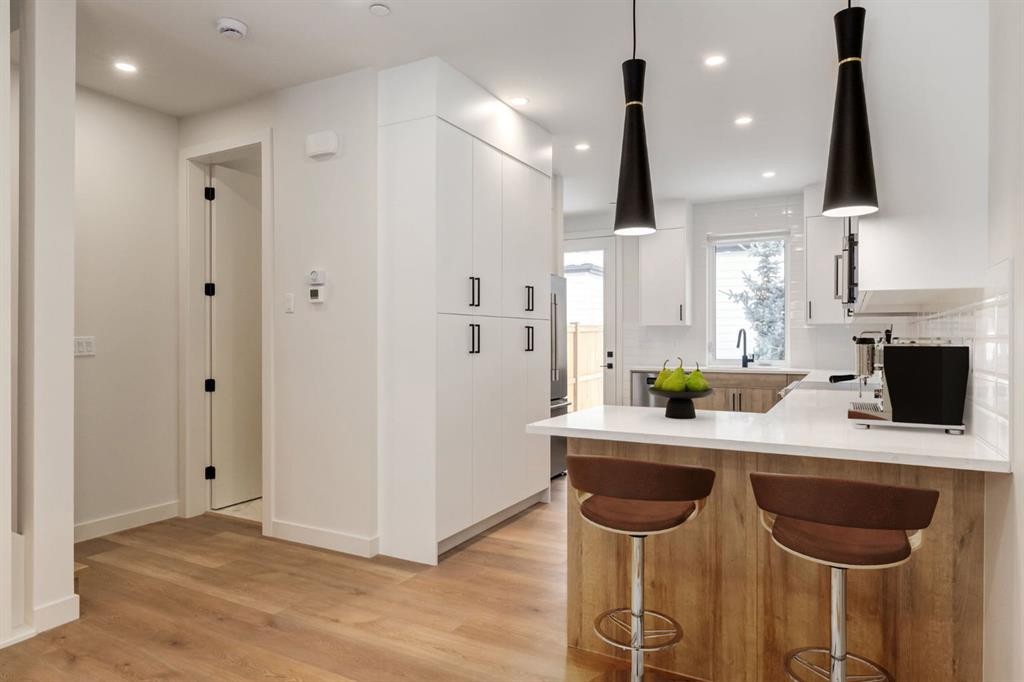 233 25 Avenue Ne, Calgary, AB