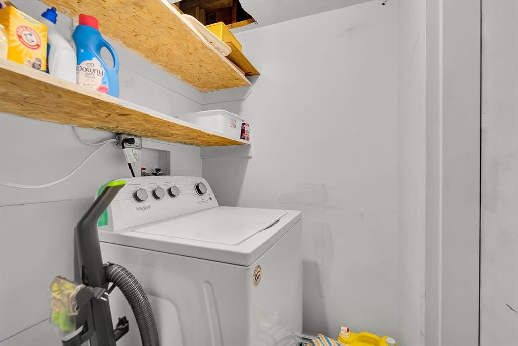 4-104 Sabrina Way Sw, Calgary, AB - Indoor Photo Showing Laundry Room