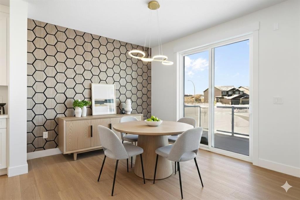 65 Lakes Estates Circle, Strathmore, AB - Indoor Photo Showing Dining Room