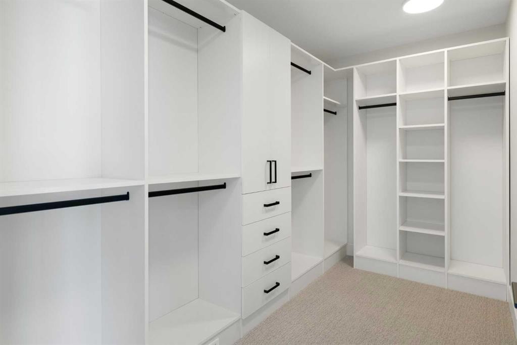 65 Lakes Estates Circle, Strathmore, AB - Indoor With Storage