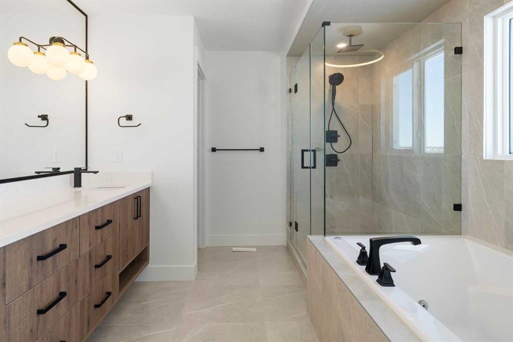 65 Lakes Estates Circle, Strathmore, AB - Indoor Photo Showing Bathroom