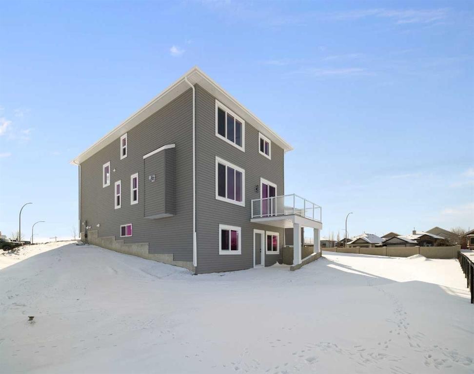 65 Lakes Estates Circle, Strathmore, AB - Outdoor