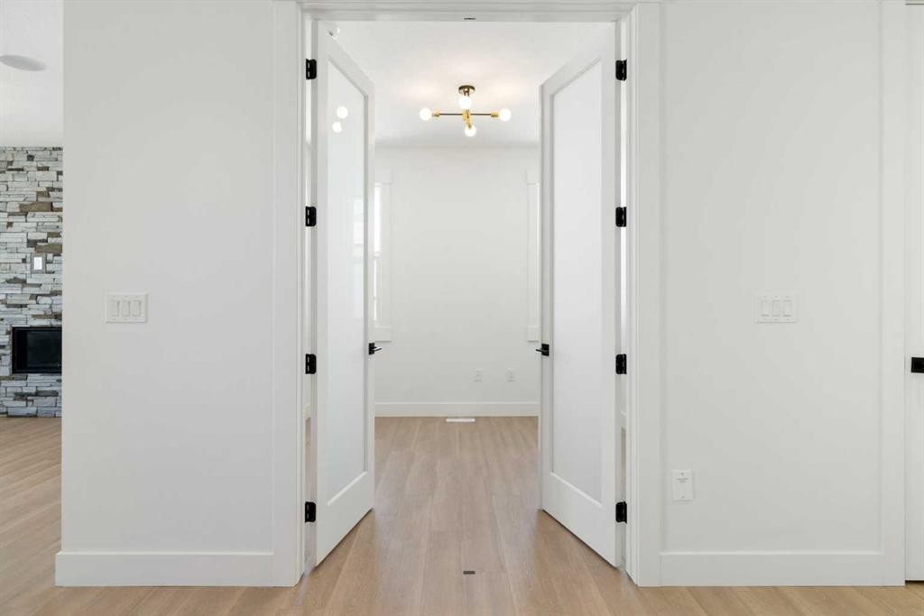 65 Lakes Estates Circle, Strathmore, AB - Indoor Photo Showing Other Room