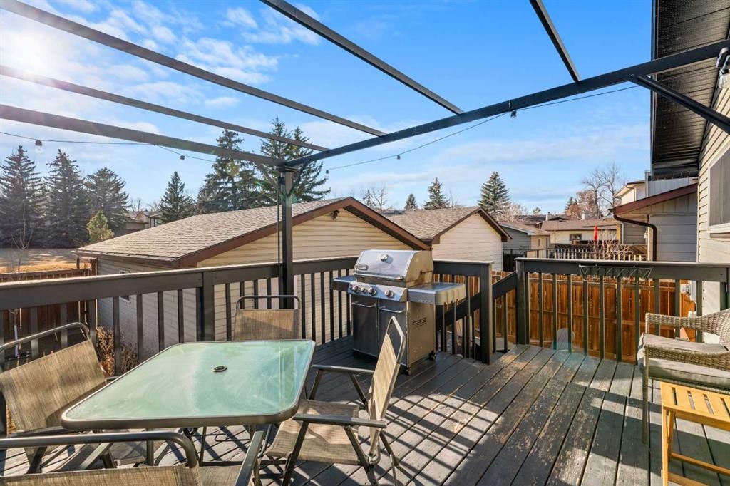 51 Berwick Hill Nw, Calgary, AB - Outdoor With Deck Patio Veranda With Exterior