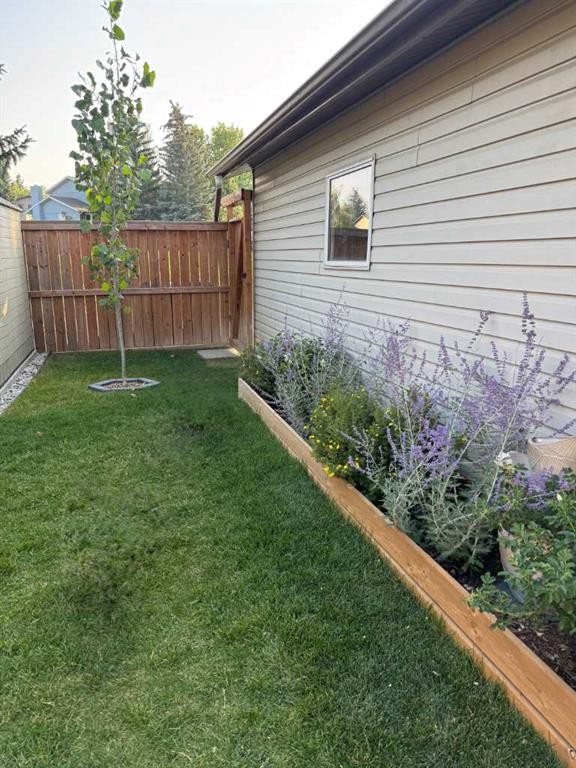 51 Berwick Hill Nw, Calgary, AB - Outdoor