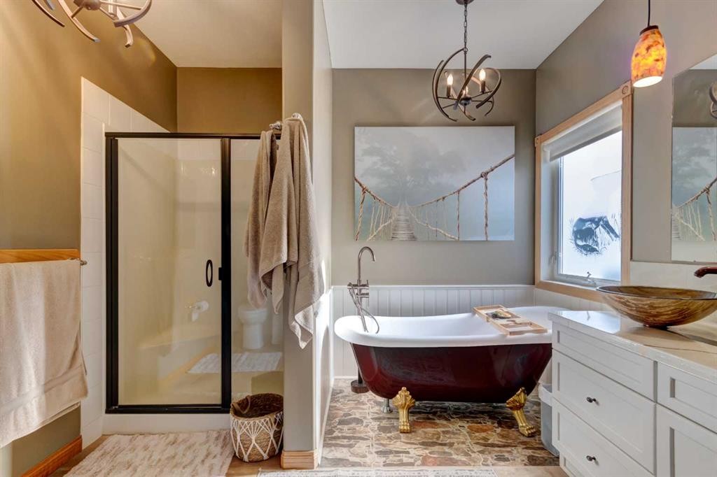 533 Highwood Drive, Longview, AB - Indoor Photo Showing Bathroom