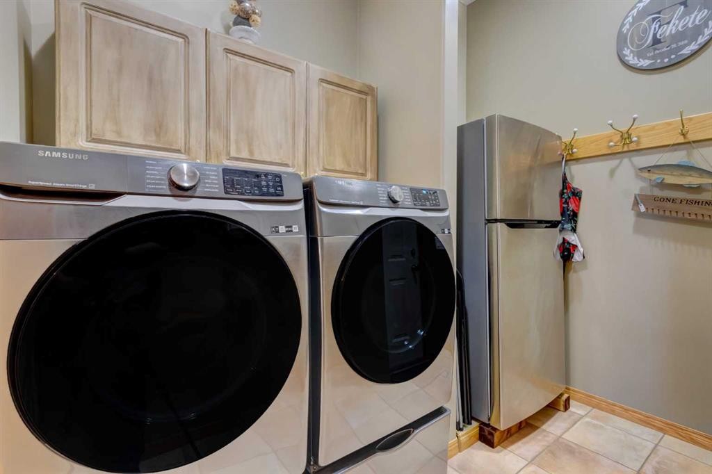 533 Highwood Drive, Longview, AB - Indoor Photo Showing Laundry Room