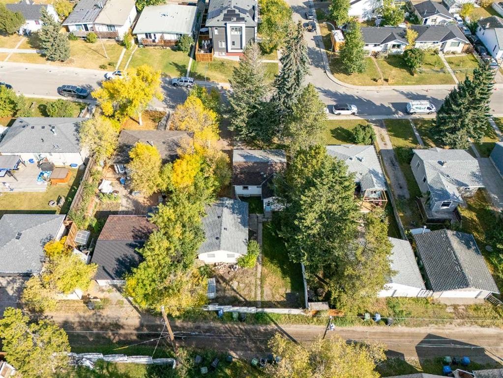 6507 34 Avenue Nw, Calgary, AB - Outdoor With View