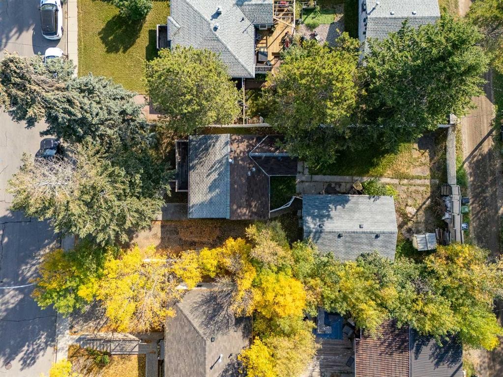 6507 34 Avenue Nw, Calgary, AB - Outdoor