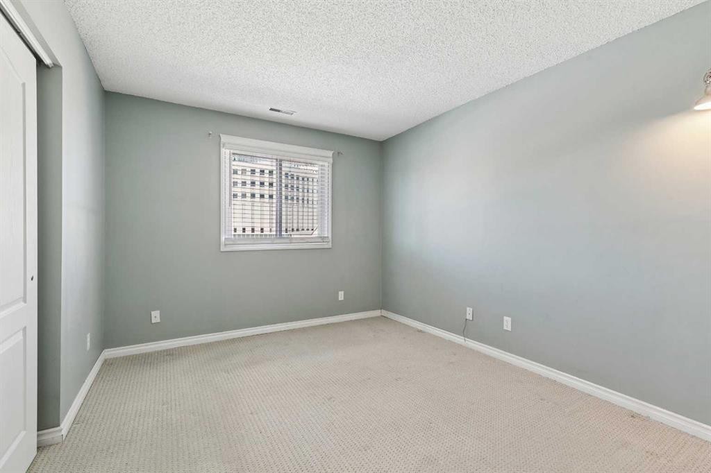 1104-1540 29 Street Nw, Calgary, AB - Indoor Photo Showing Other Room