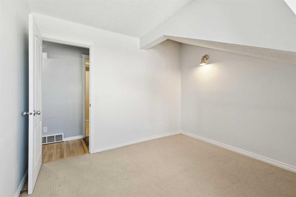 1104-1540 29 Street Nw, Calgary, AB - Indoor Photo Showing Other Room