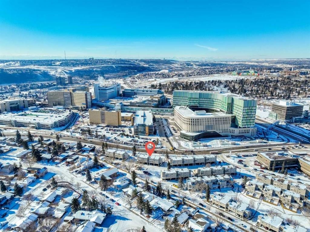 1104-1540 29 Street Nw, Calgary, AB - Outdoor With View