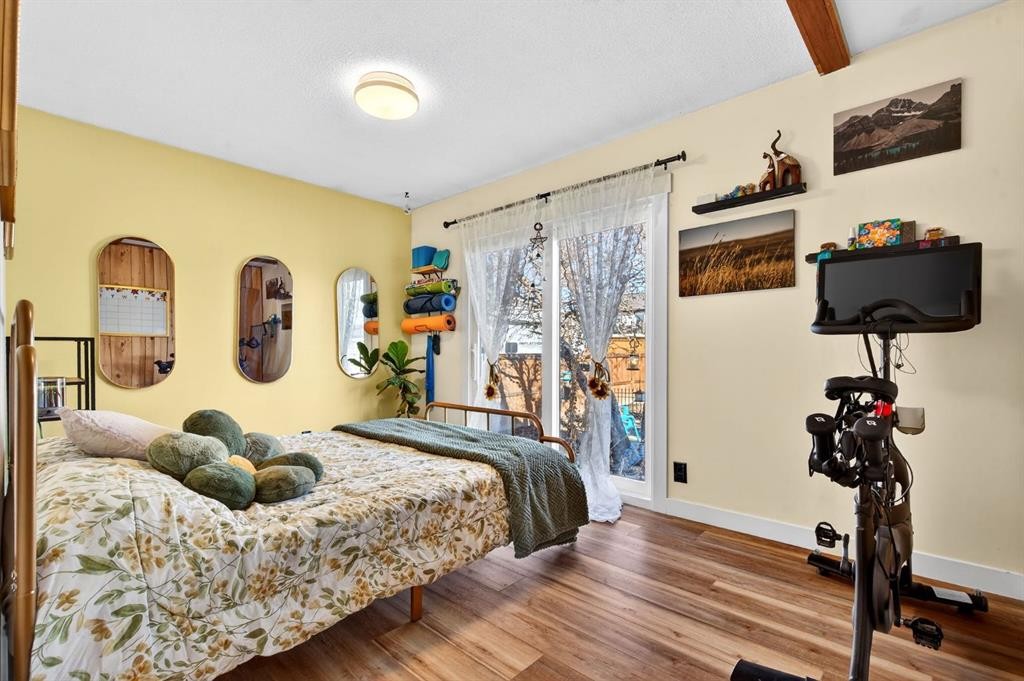 2155 Mackid Crescent Ne, Calgary, AB - Indoor Photo Showing Bedroom