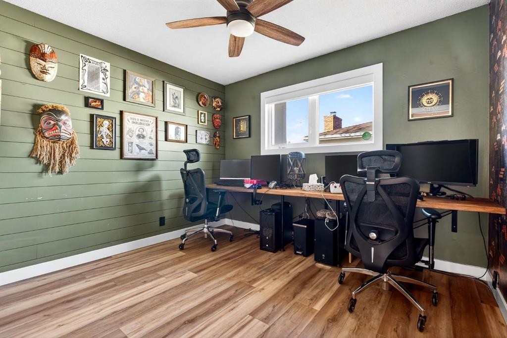 2155 Mackid Crescent Ne, Calgary, AB - Indoor Photo Showing Office