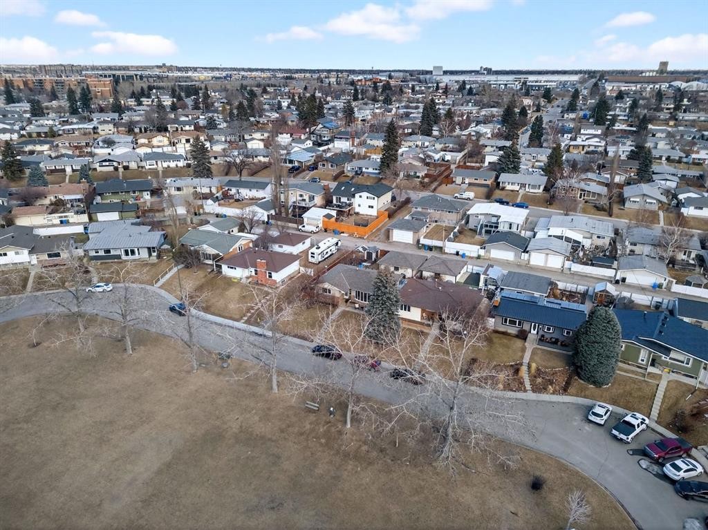 2155 Mackid Crescent Ne, Calgary, AB - Outdoor With View
