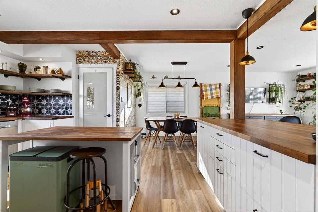 2155 Mackid Crescent Ne, Calgary, AB - Indoor