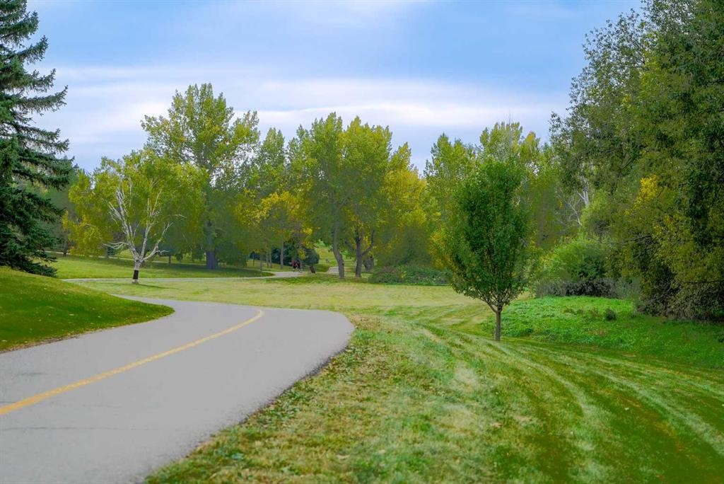 2421 25 Avenue Nw, Calgary, AB - Outdoor