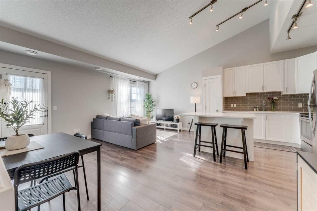 165 Evanscrest Gardens Nw, Calgary, AB - Indoor