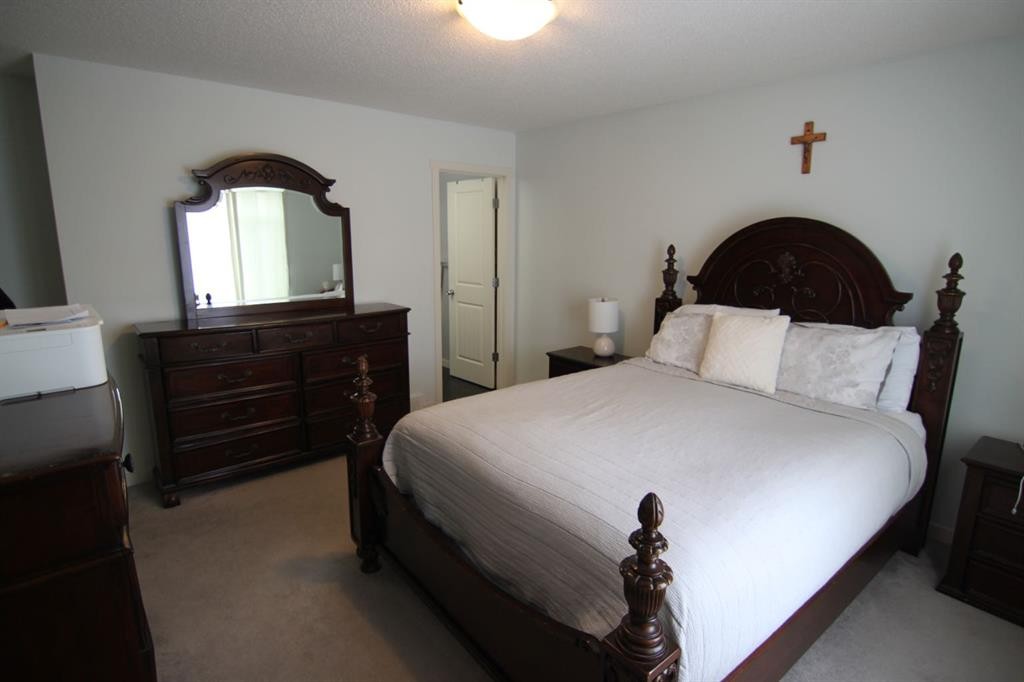 337 Copperpond Landing Se, Calgary, AB - Indoor Photo Showing Bedroom