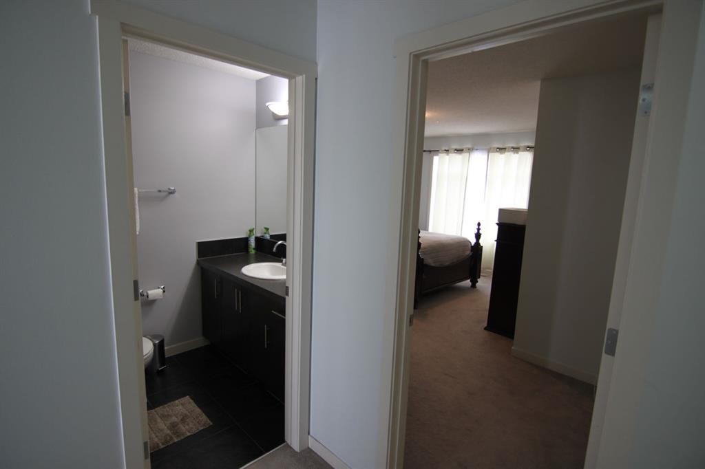 337 Copperpond Landing Se, Calgary, AB - Indoor