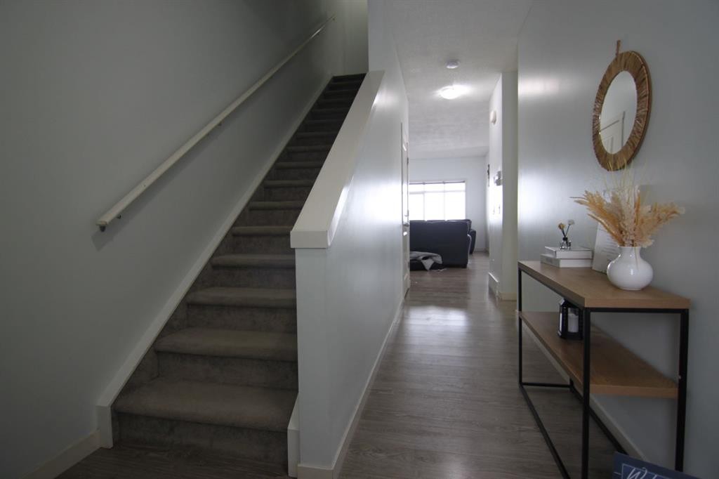 337 Copperpond Landing Se, Calgary, AB - Indoor Photo Showing Other Room