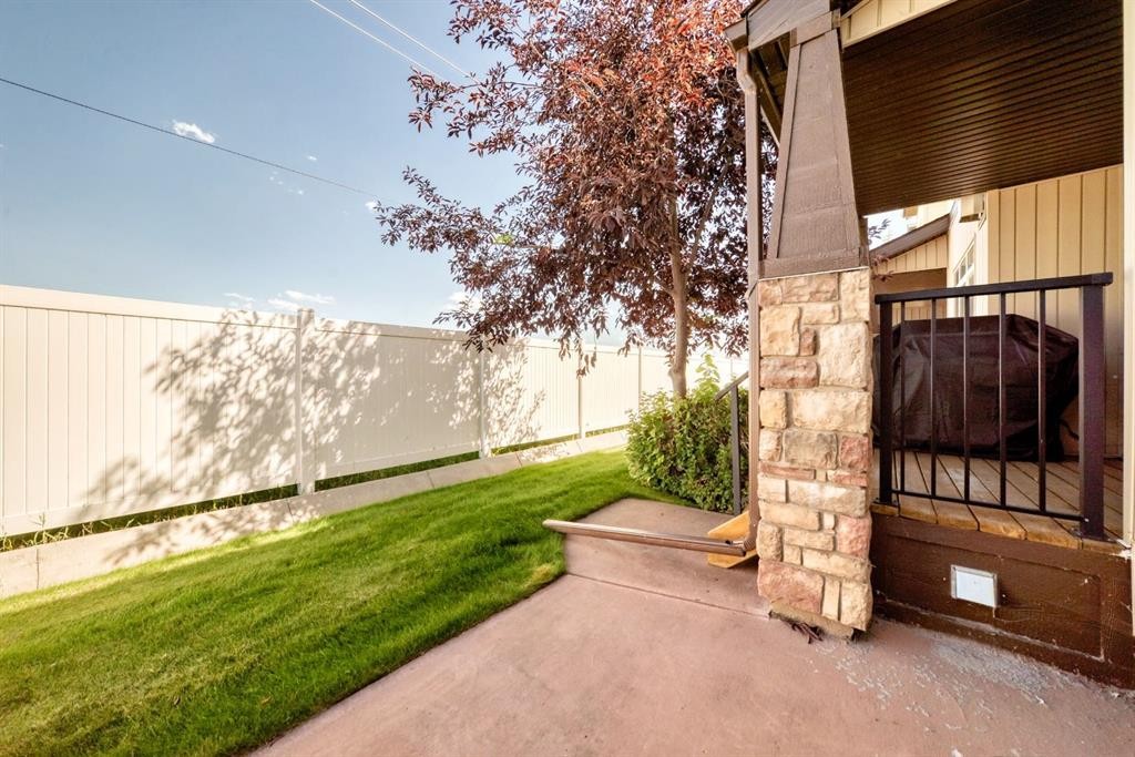 337 Copperpond Landing Se, Calgary, AB - Outdoor