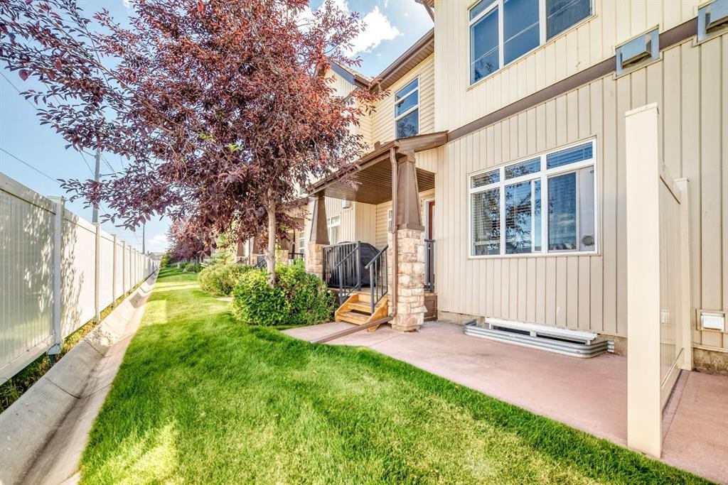 337 Copperpond Landing Se, Calgary, AB - Outdoor