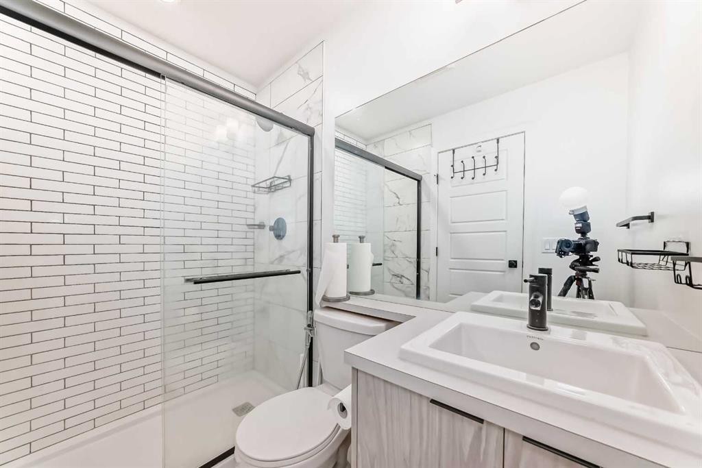 76 Walgrove Common Se, Calgary, AB - Indoor Photo Showing Bathroom