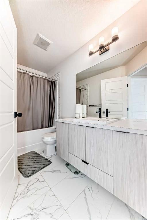 76 Walgrove Common Se, Calgary, AB - Indoor Photo Showing Bathroom