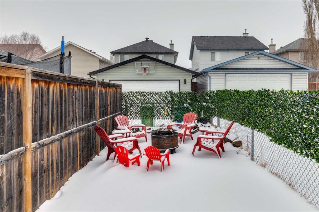 231 Prestwick Point Se, Calgary, AB - Outdoor With Deck Patio Veranda With Exterior