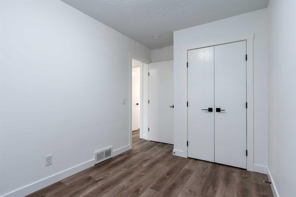 6163 Penworth Road Se, Calgary, AB - Indoor Photo Showing Other Room