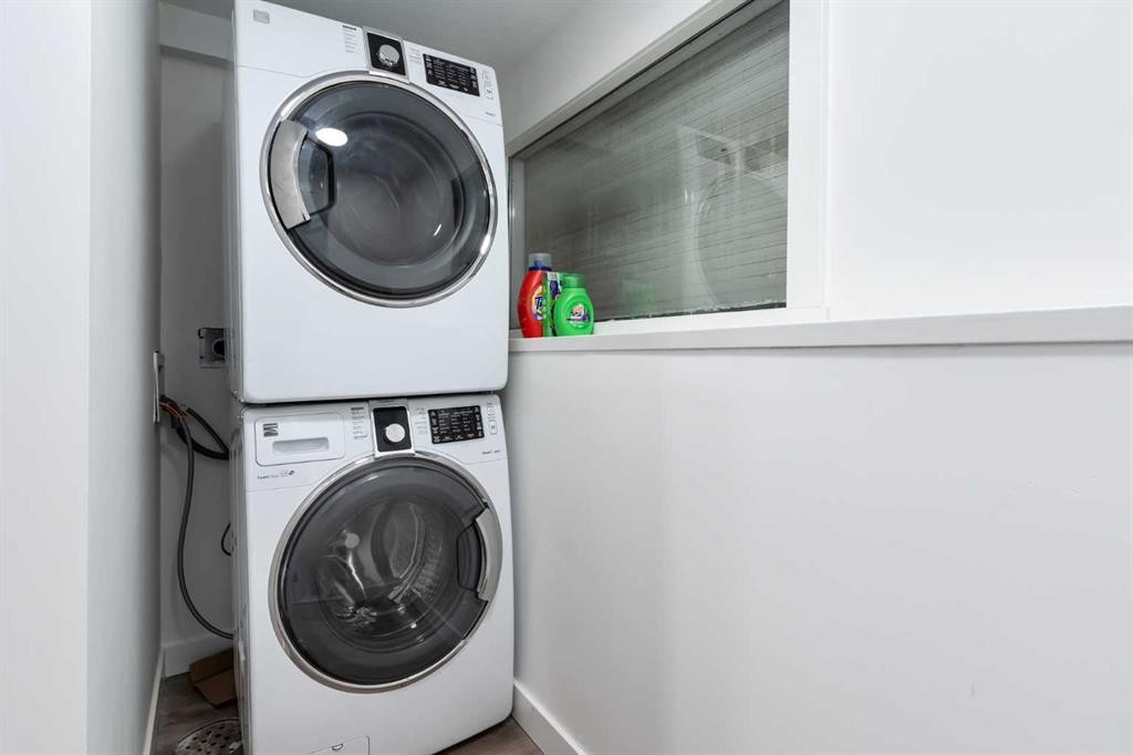 6163 Penworth Road Se, Calgary, AB - Indoor Photo Showing Laundry Room
