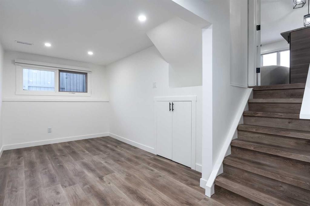 6163 Penworth Road Se, Calgary, AB - Indoor Photo Showing Other Room