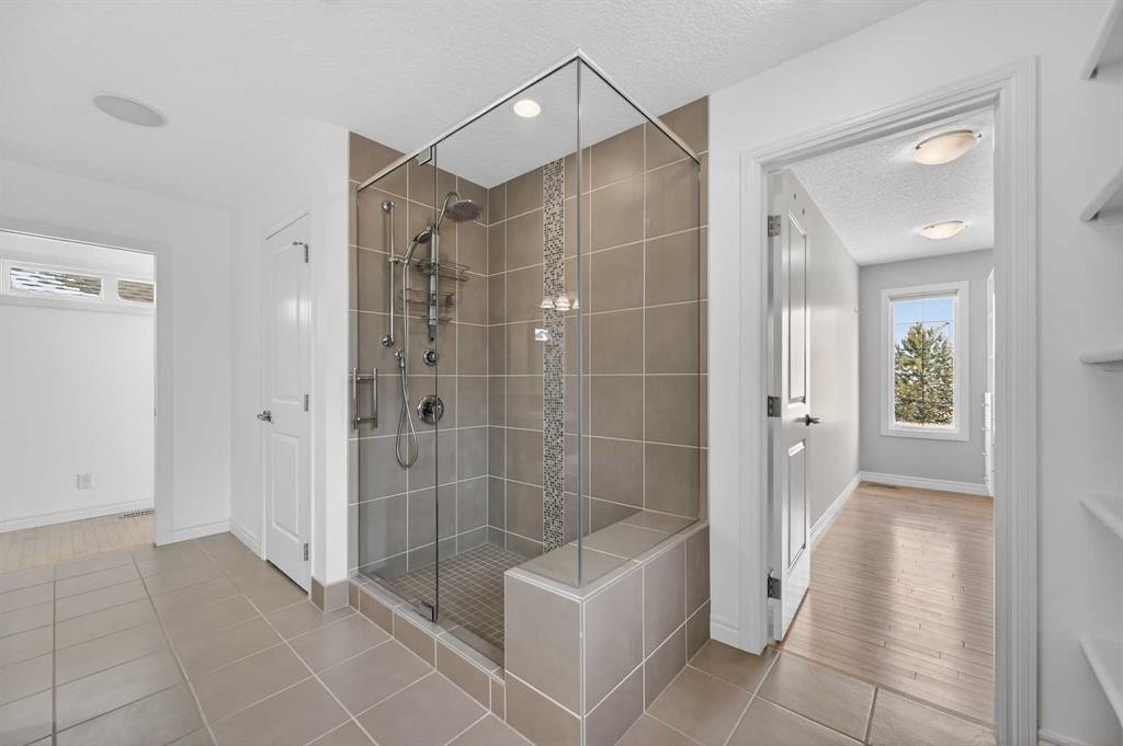 182 Cranarch Place Se, Calgary, AB - Indoor Photo Showing Bathroom