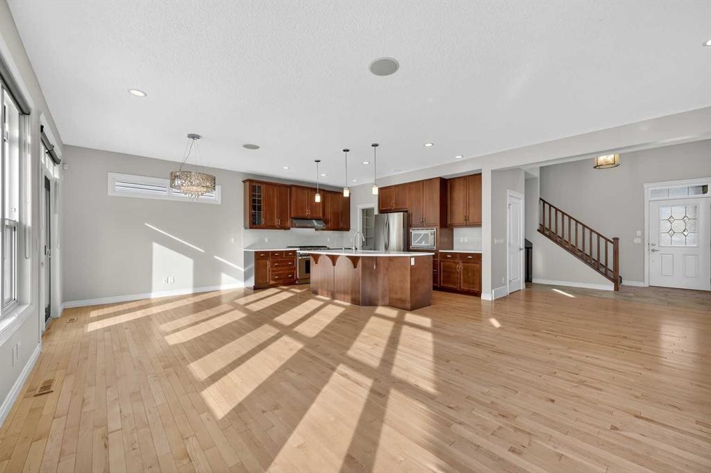 182 Cranarch Place Se, Calgary, AB - Indoor Photo Showing Kitchen