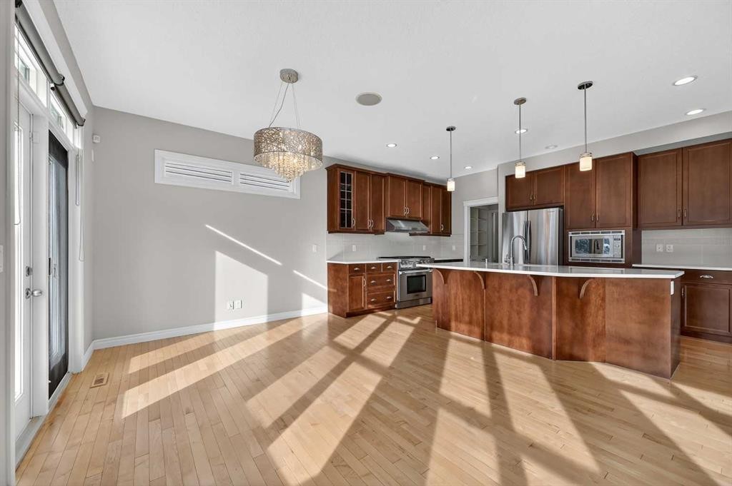 182 Cranarch Place Se, Calgary, AB - Indoor Photo Showing Kitchen With Upgraded Kitchen
