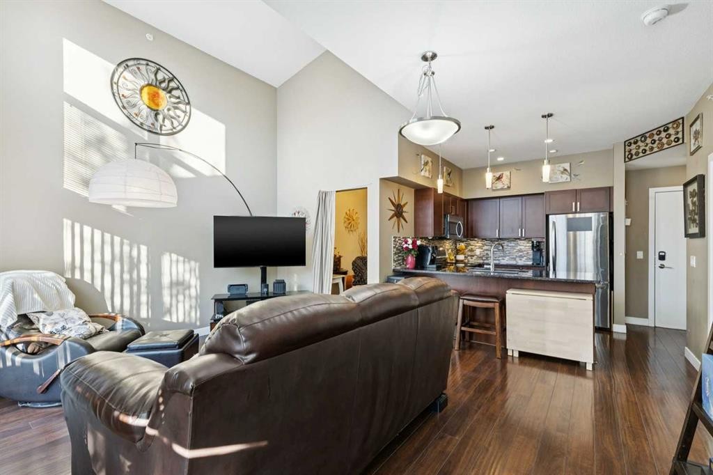 411-4303 1 Street Ne, Calgary, AB - Indoor