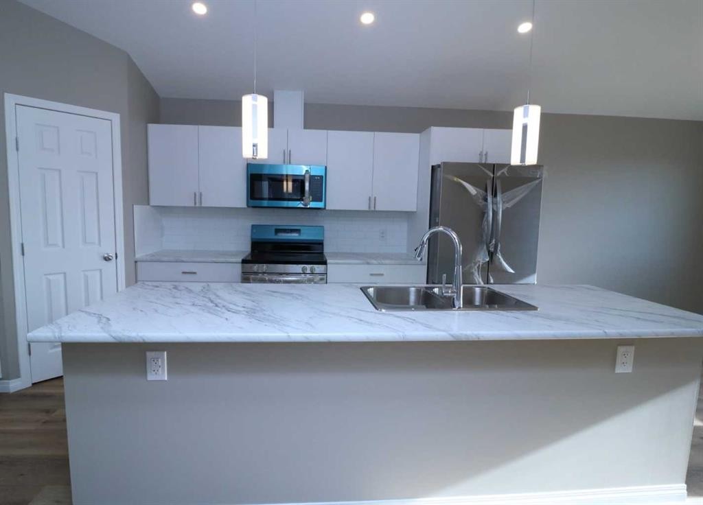 447 Henricks Drive, Irricana, AB