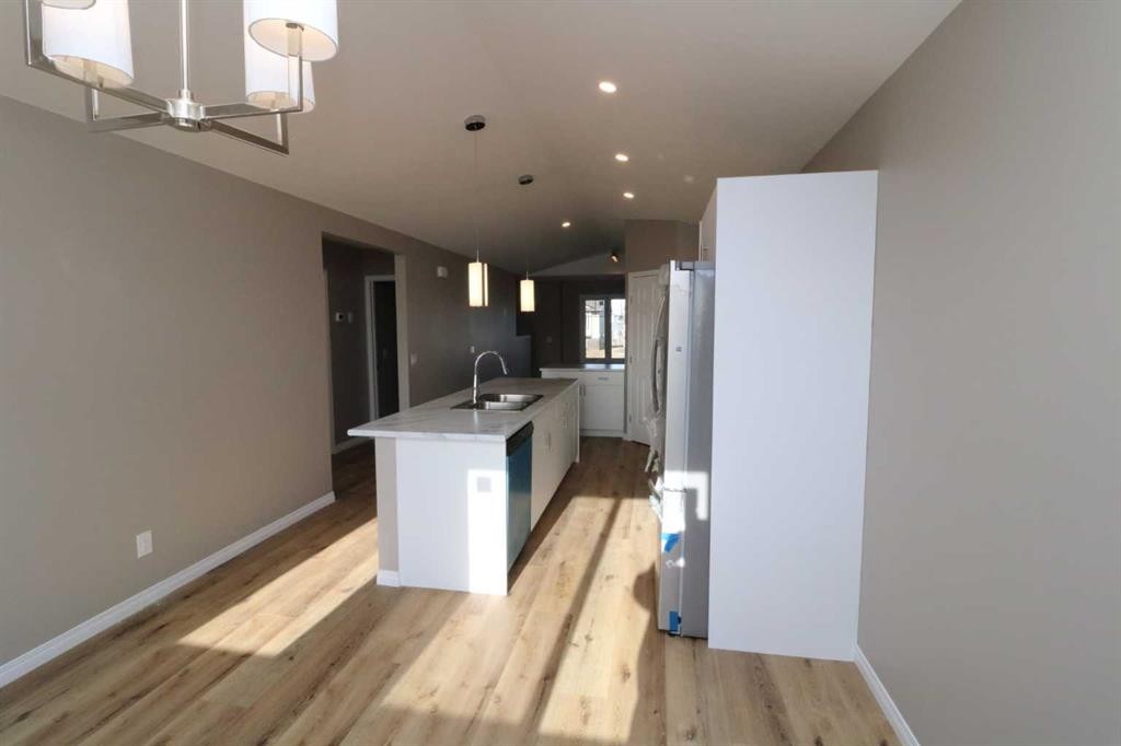 447 Henricks Drive, Irricana, AB