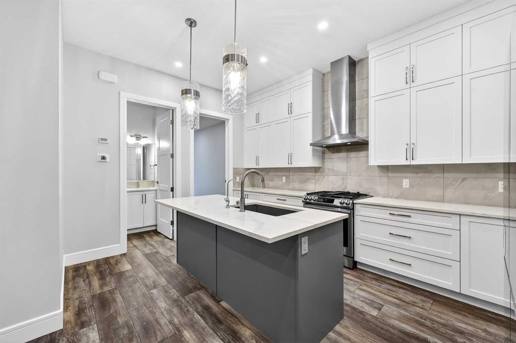 95 Rock Lake View Nw, Calgary, AB - Indoor Photo Showing Kitchen With Upgraded Kitchen
