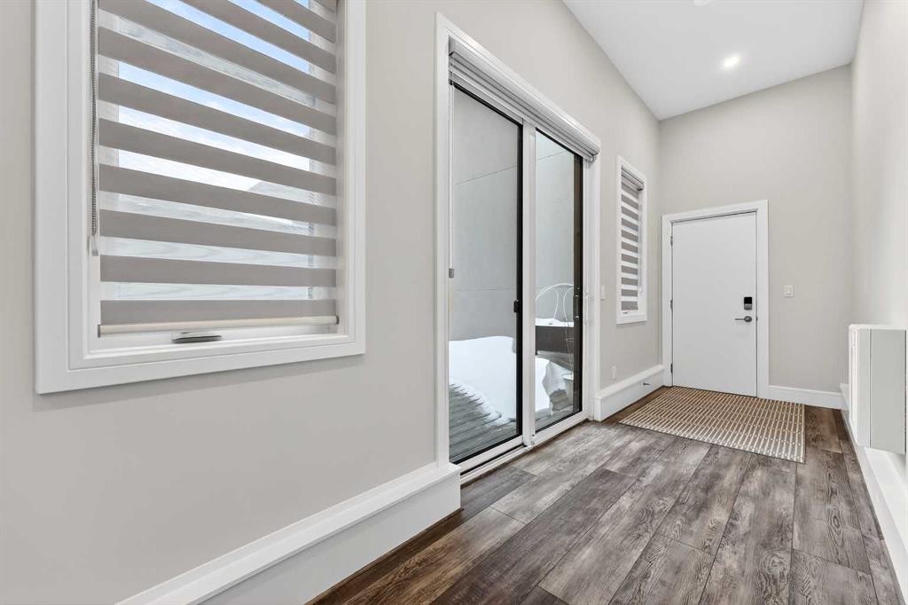 95 Rock Lake View Nw, Calgary, AB - Indoor Photo Showing Other Room