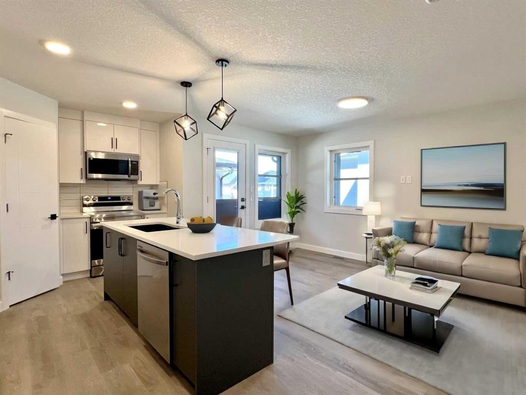 95 Rock Lake View Nw, Calgary, AB - Indoor