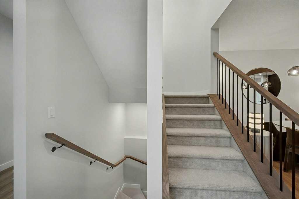 123 Treeline View Sw, Calgary, AB - Indoor Photo Showing Other Room