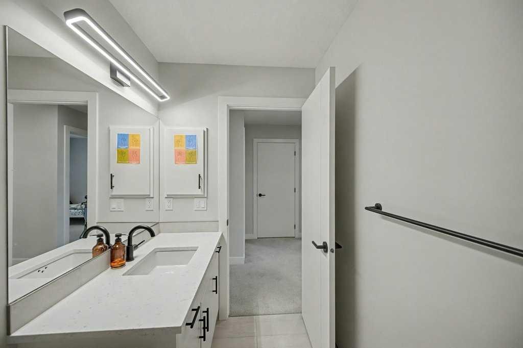 123 Treeline View Sw, Calgary, AB - Indoor