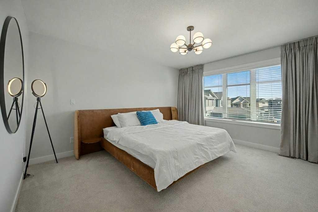 123 Treeline View Sw, Calgary, AB - Indoor Photo Showing Bedroom