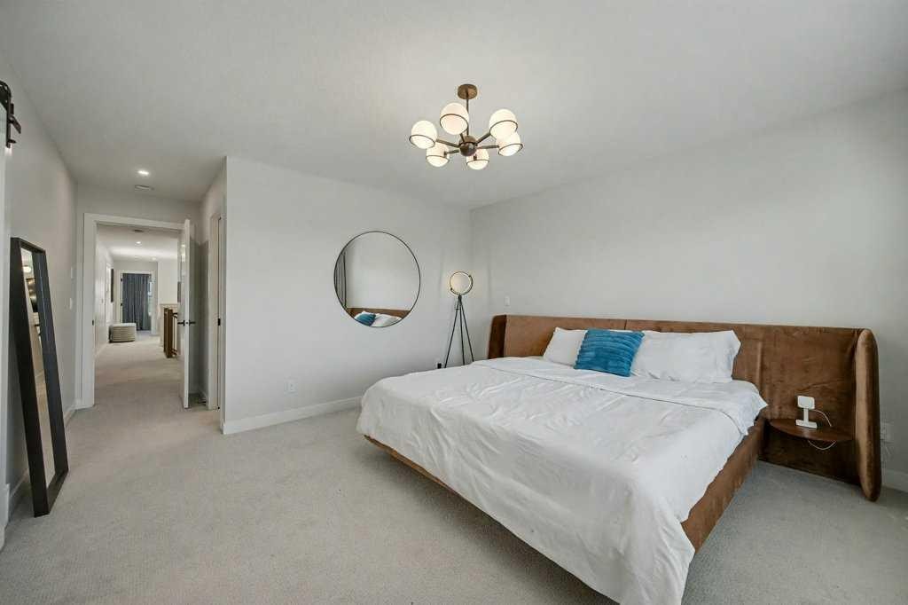 123 Treeline View Sw, Calgary, AB - Indoor Photo Showing Bedroom